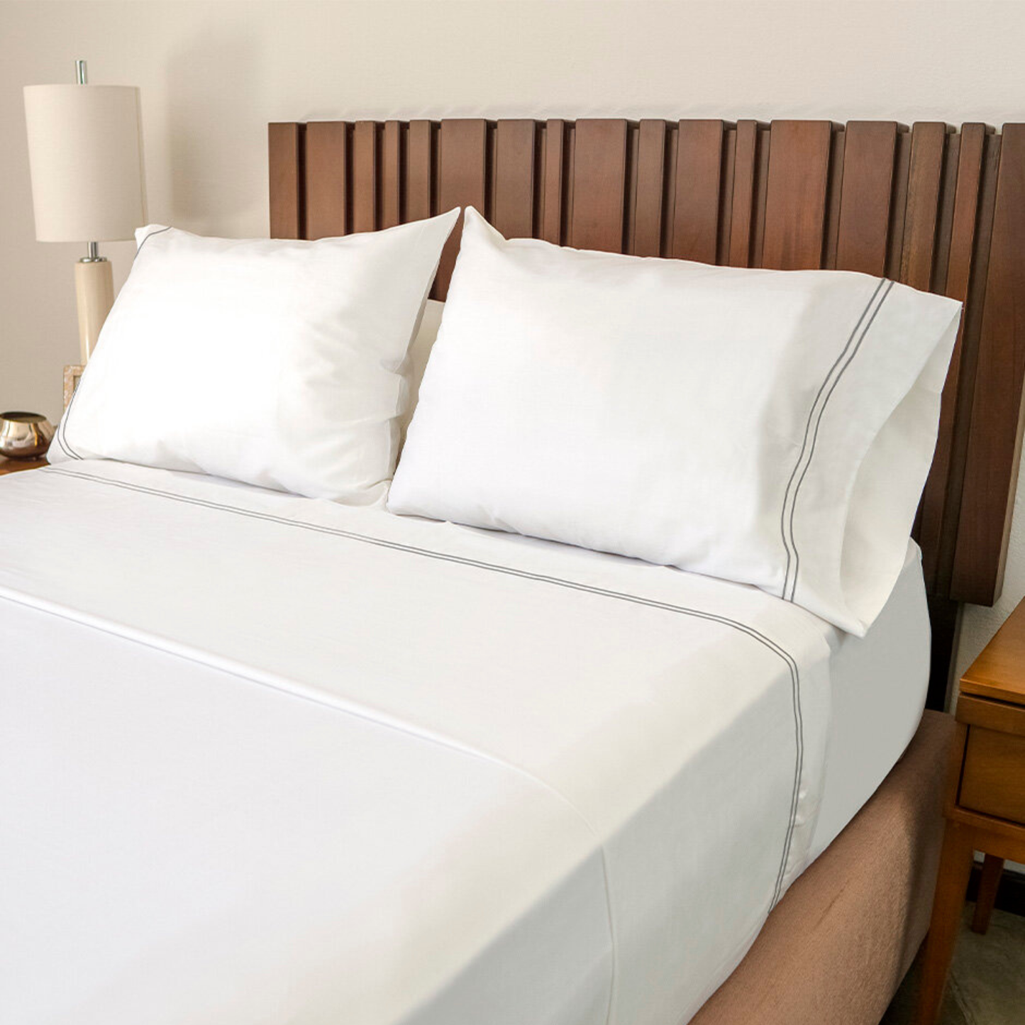 Juego de Sábanas con Bordado Doble Festón, 300 Hilos 100% Algodón