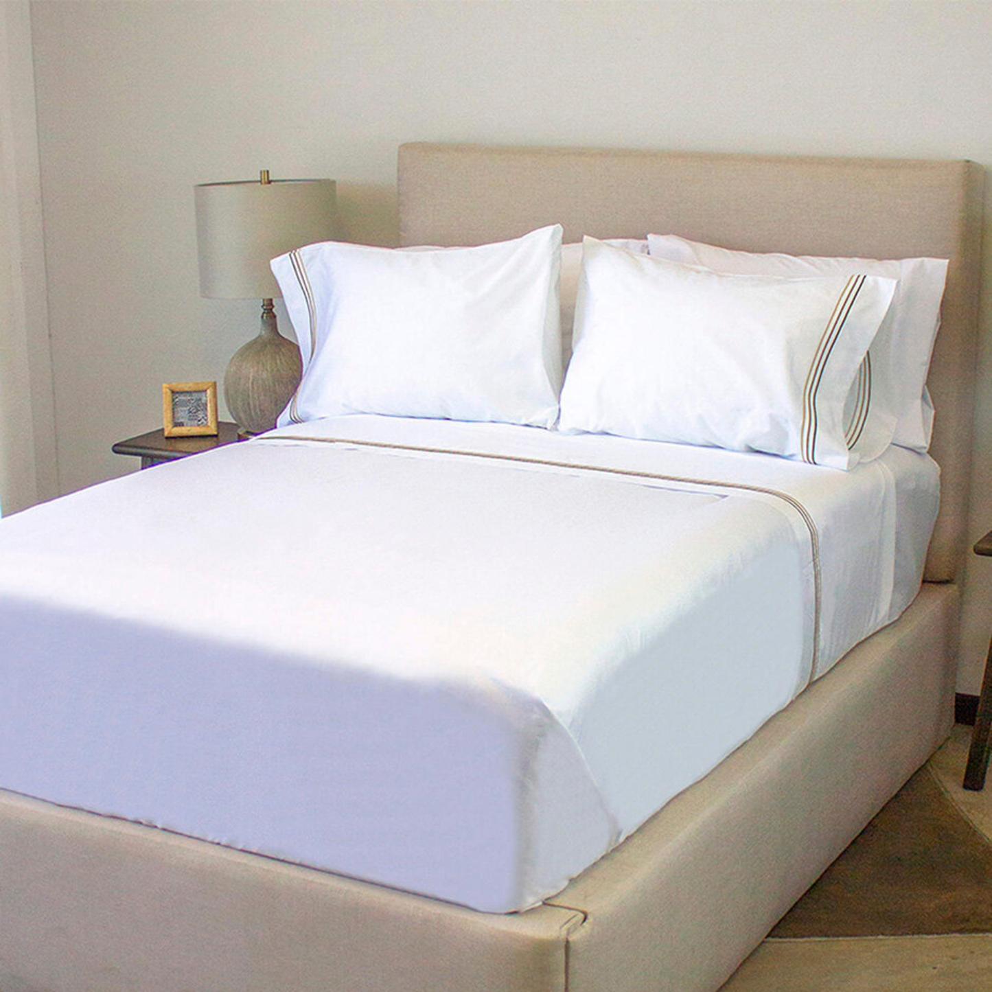 Juego de sábanas con bordado Triple Festón