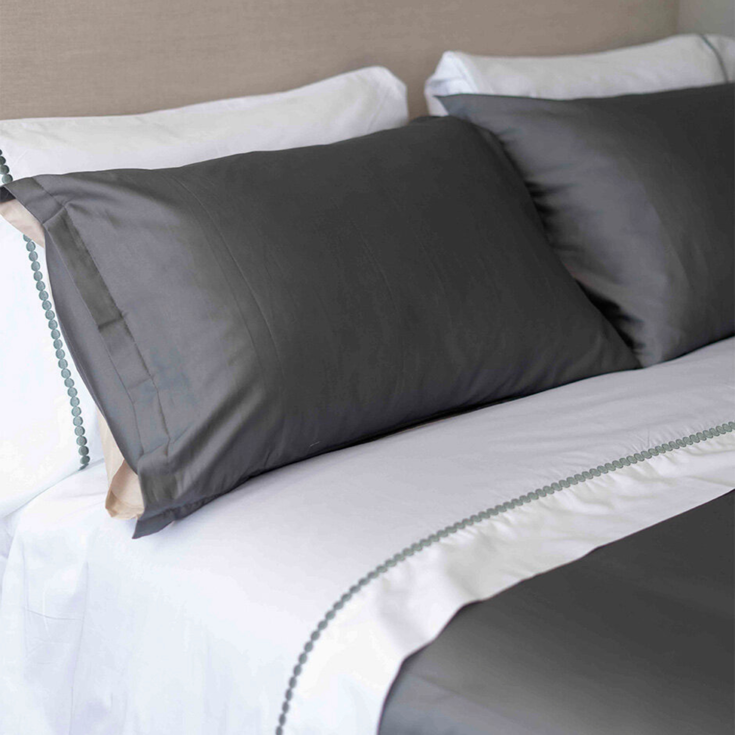 Juego de sábanas con bordado Circle